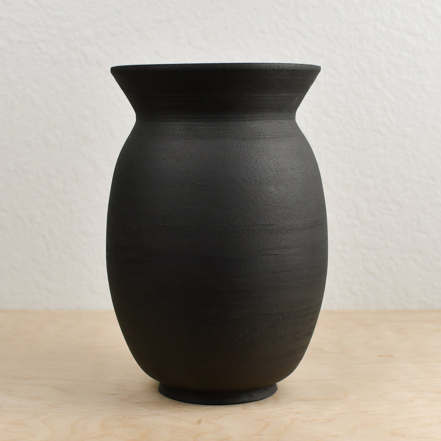 Black/White Bellied Vase