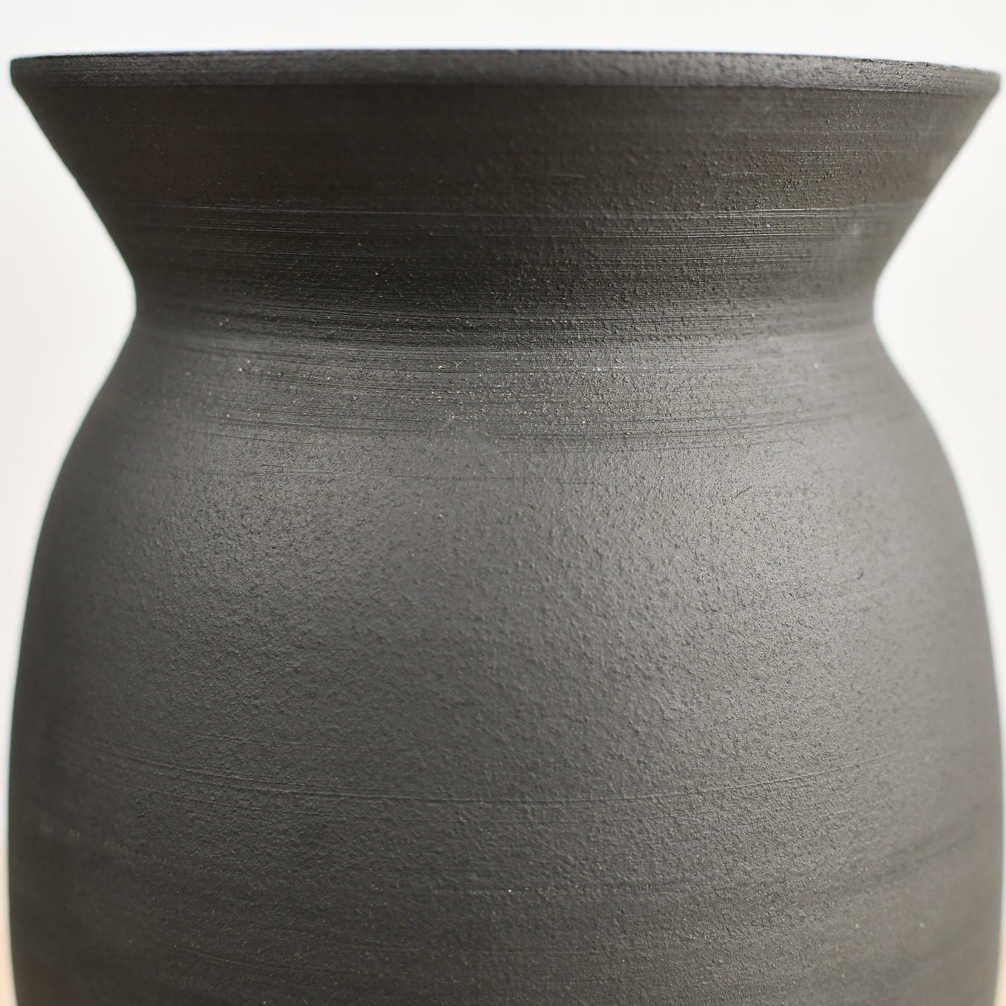 Black/White Bellied Vase